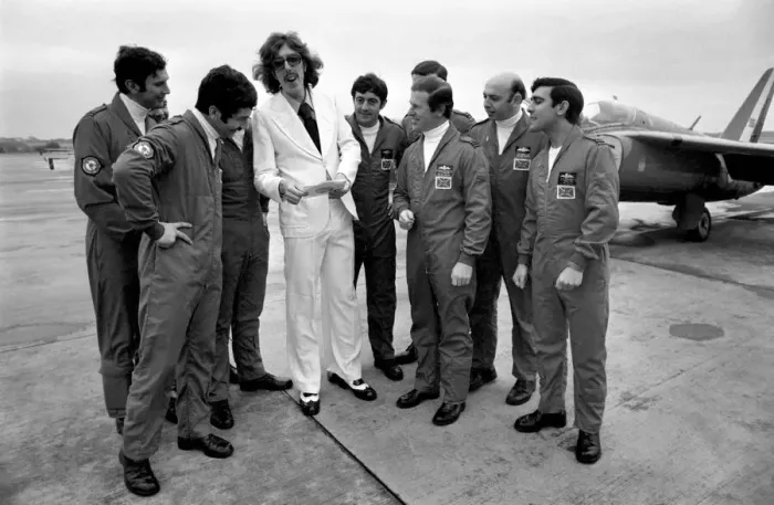 Framed Print : Pop Artist: Bob Rowe with famous R. A. F. team the Red Arrows. January 1975 75-00183