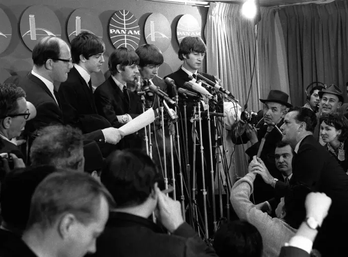 Framed Print : Pop Group The Beatles February 1964 John Lennon, Paul McCartney, Ringo Starr Framed Print : Pop Group The Beatles February 1964 John Lennon, Paul McCartney, Ringo Starr