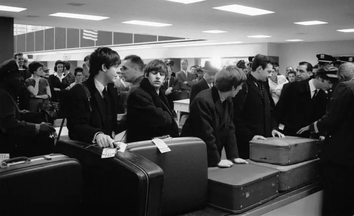 Framed Print : Pop Group The Beatles February 1964 John Lennon, Paul McCartney, Ringo Starr Framed Print : Pop Group The Beatles February 1964 John Lennon, Paul McCartney, Ringo Starr