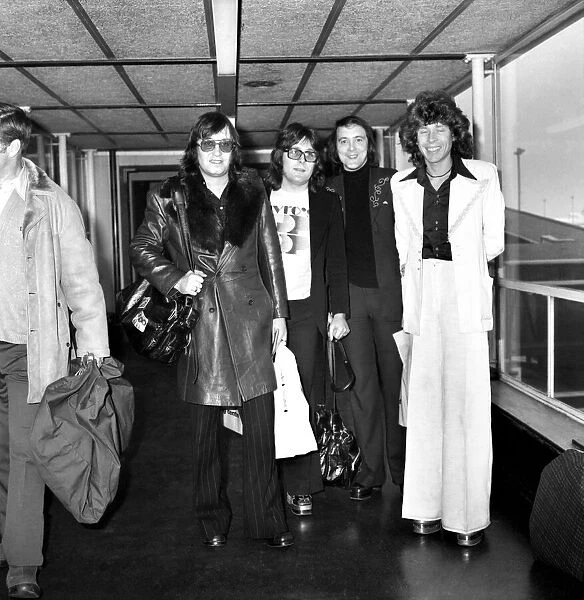 Pop Group Mud. February 1975 75-00808-001