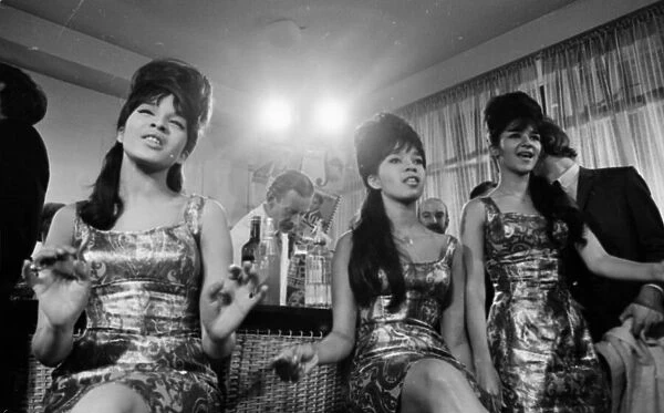 Pop Group The Ronettes performing in London. Ronnie Bennett (l