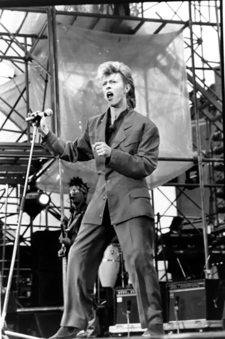 Framed Print : Pop Music - David Bowie pictured in concert at Cardiff Arms Park during his Glass Spider