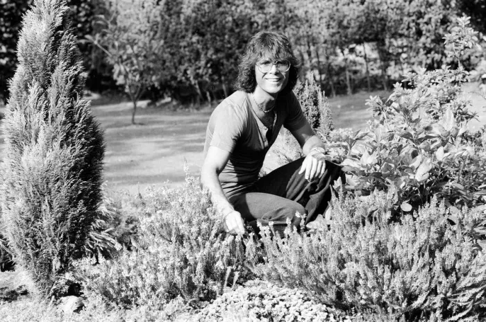 Framed Print : Pop Singer Cliff Richard at home. 24th August 1978 Local Caption watscan Framed Print : Pop Singer Cliff Richard at home. 24th August 1978 Local Caption watscan
