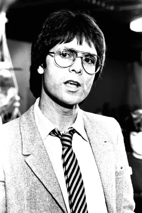 Framed Print : Pop star Cliff Richard was visiting Newcastle on 4th February 1981 to sing the praises of