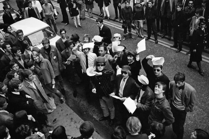 Framed Print : Pop stars meet in Carnaby Street, London to become founder members of an anti bowler hat Framed Print : Pop stars meet in Carnaby Street, London to become founder members of an anti bowler hat