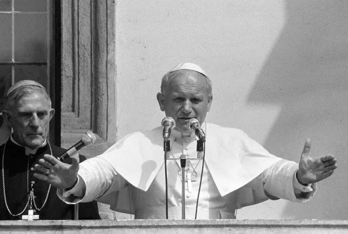 Framed Print : Pope John Paul II gives a blessing from a balcony during his visit to Ireland Framed Print : Pope John Paul II gives a blessing from a balcony during his visit to Ireland