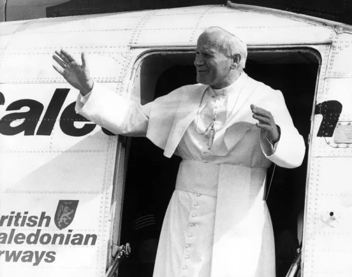 Framed Print : Pope John Paull IIs visit to Coventry. The Holy Father steps out of the helicopter Framed Print : Pope John Paull IIs visit to Coventry. The Holy Father steps out of the helicopter