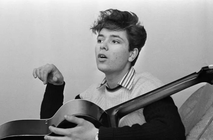Framed Print : Portrait of rock and roll singer Cliff Richard. 3rd January 1959 Framed Print : Portrait of rock and roll singer Cliff Richard. 3rd January 1959