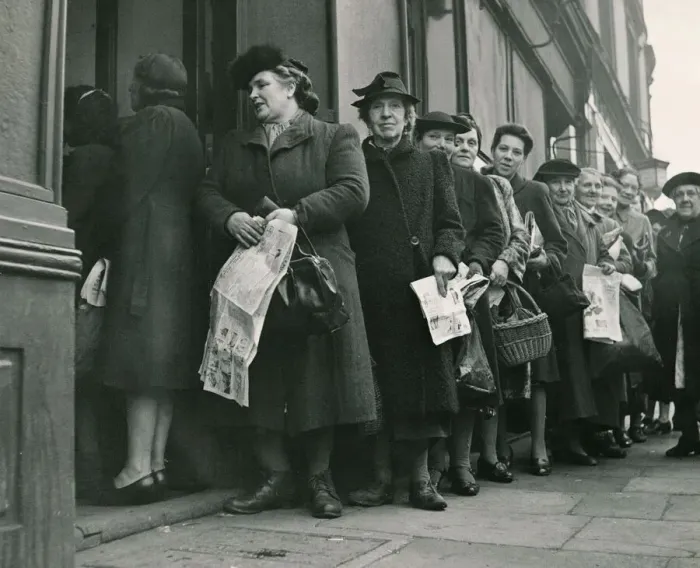 Framed Print : Post War Food Rationing During the Second World War, (1939-45) Framed Print : Post War Food Rationing During the Second World War, (1939-45)