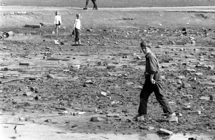 Framed Print : Poverty / Children / Scotland. Black Hills of Glasgow feature Framed Print : Poverty / Children / Scotland. Black Hills of Glasgow feature