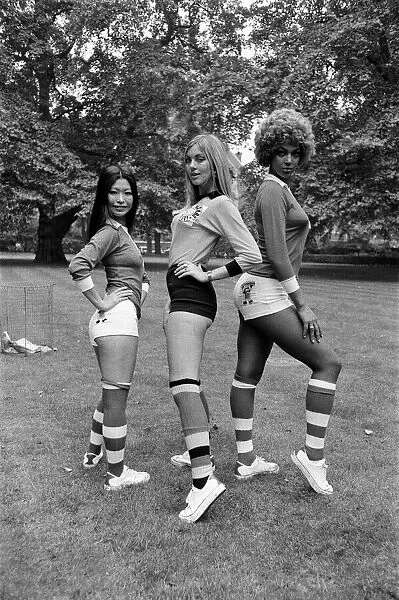 Practice ahead of the rugby match between actresses and models sponsored by The Put
