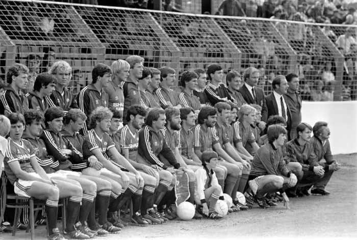Framed Print : Pre Season Friendly. Glentoran v Manchester United. August 1982 MF08-19-019 Framed Print : Pre Season Friendly. Glentoran v Manchester United. August 1982 MF08-19-019
