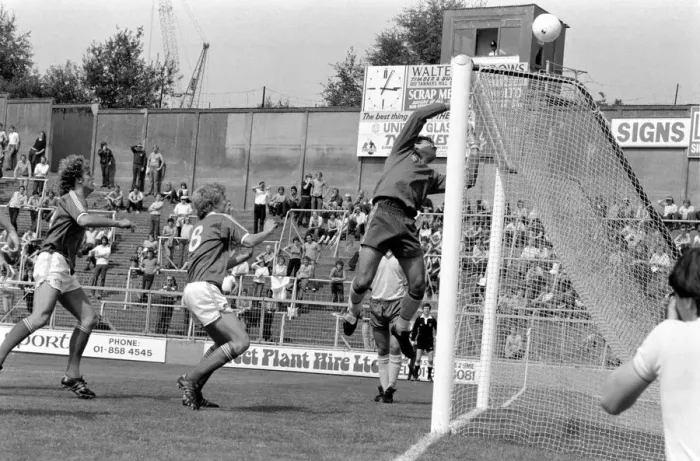 Framed Print : Pre-season friendly-Millwall v. Chelsea. August 1980 LF04-01-026 Framed Print : Pre-season friendly-Millwall v. Chelsea. August 1980 LF04-01-026