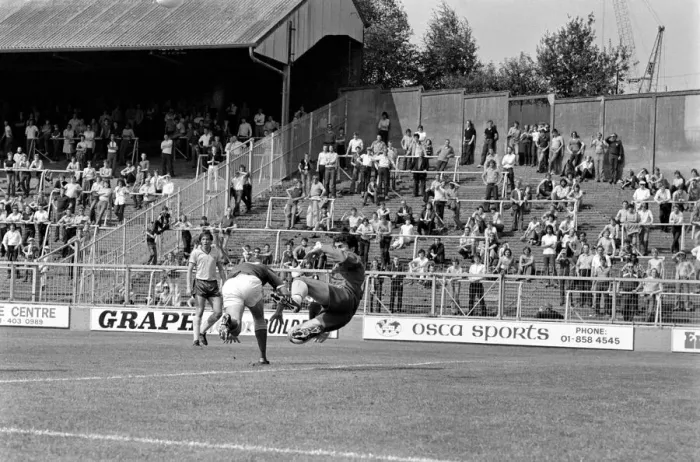 Framed Print : Pre-season friendly-Millwall v. Chelsea. August 1980 LF04-01-029