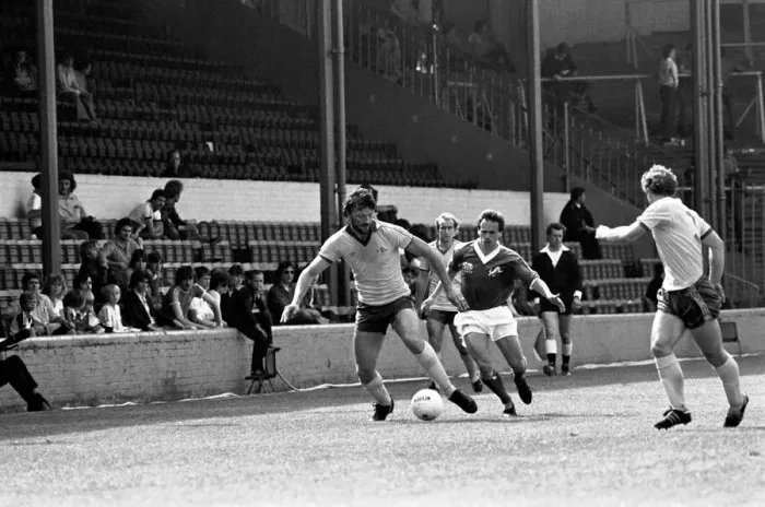 Framed Print : Pre-season friendly-Millwall v. Chelsea. August 1980 LF04-01-008