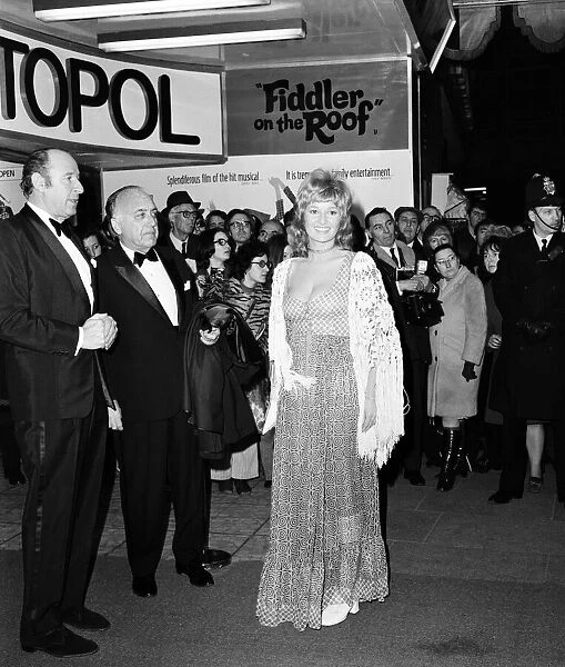 The premiere of 'Fiddler on the Roof'at the Dominion Theatre