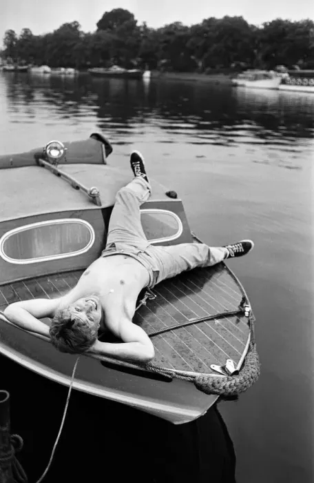 Framed Print : President of Bermondsey Boat Club Tommy Steele relaxes at his Thames side house Framed Print : President of Bermondsey Boat Club Tommy Steele relaxes at his Thames side house