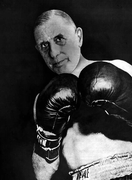 President Charles De Gaulle - as a boxer - 13  /  12  /  1965 Daily Mirror