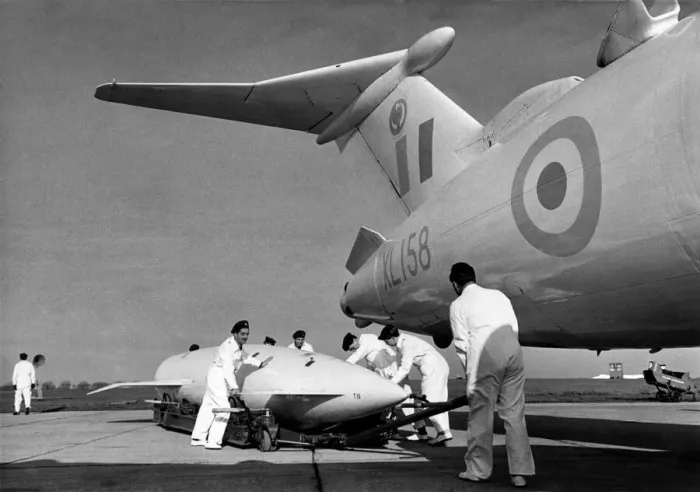 Framed Print : Press showing of the Handley Page Victor bomber with its Blue Steel stand-off bomb