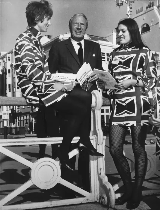 Framed Print : Prime Minister Edward Heath being shown new Union Jack shirts at Tory Party Conference