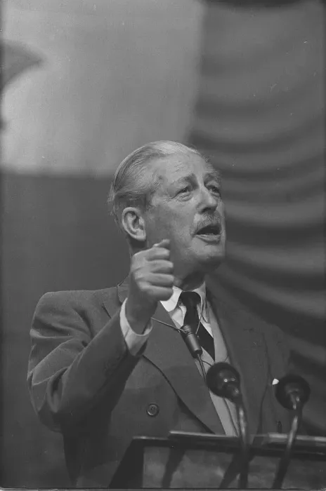 Framed Print : The Prime Minister Harold Macmillan stirs up the party faithful at the 1962 Conservative Framed Print : The Prime Minister Harold Macmillan stirs up the party faithful at the 1962 Conservative