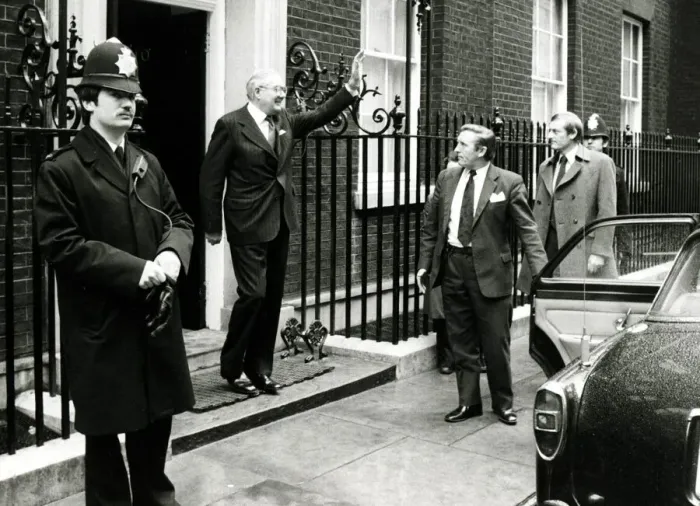 Framed Print : Prime Minister James Callaghan leaves Downing Street to see the Queen during the 1979