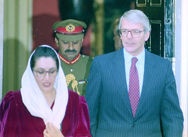 Prime Minister John Major with Pakistani and PPP leader Benazir Bhutto