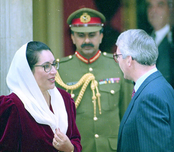 Prime Minister John Major with Pakistani and PPP leader Benazir Bhutto