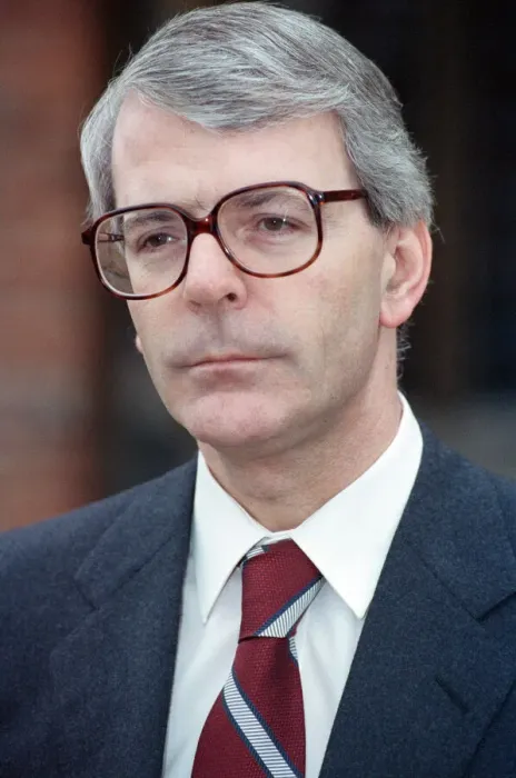 Framed Print : Prime Minister John Major speaking at Chequers. February 1991 Framed Print : Prime Minister John Major speaking at Chequers. February 1991