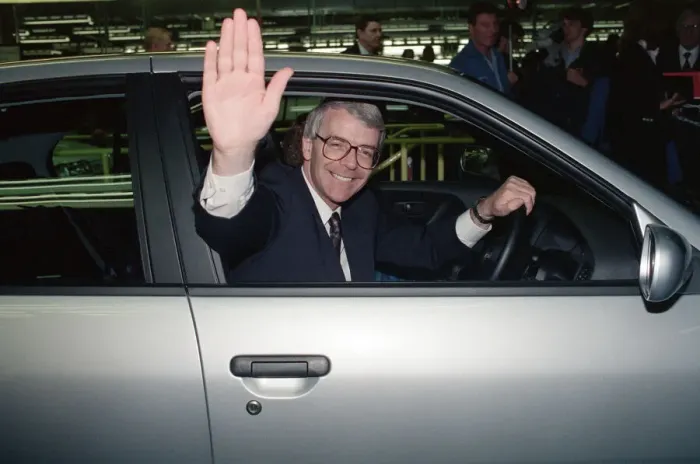 Framed Print : Prime Minister John Major visiting a Nissan car factory. 29th March 1992 Framed Print : Prime Minister John Major visiting a Nissan car factory. 29th March 1992