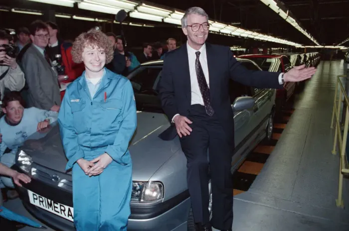 Framed Print : Prime Minister John Major visiting a Nissan car factory. 29th March 1992 Framed Print : Prime Minister John Major visiting a Nissan car factory. 29th March 1992