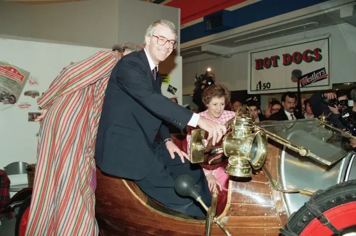 Framed Print : Prime Minister John Major and his wife Norma at the Ideal Home Exhibition, Earls Court Framed Print : Prime Minister John Major and his wife Norma at the Ideal Home Exhibition, Earls Court