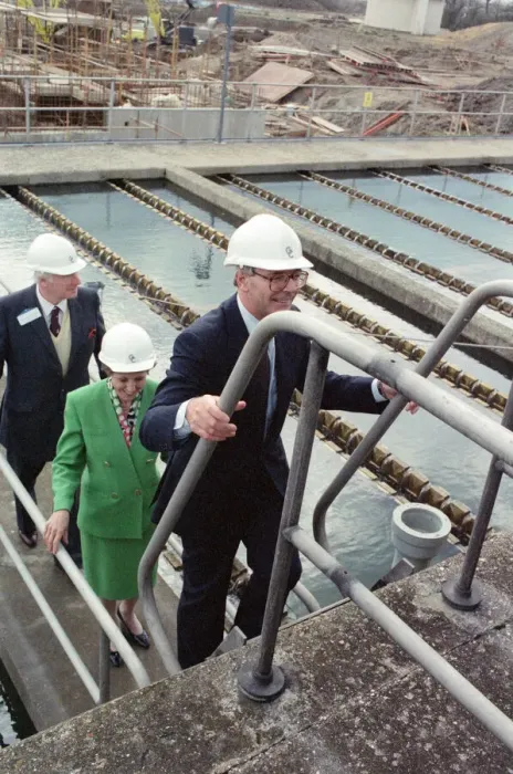 Framed Print : Prime Minister John Major and his wife Norma visiting Grafham Water Processing Plant Framed Print : Prime Minister John Major and his wife Norma visiting Grafham Water Processing Plant