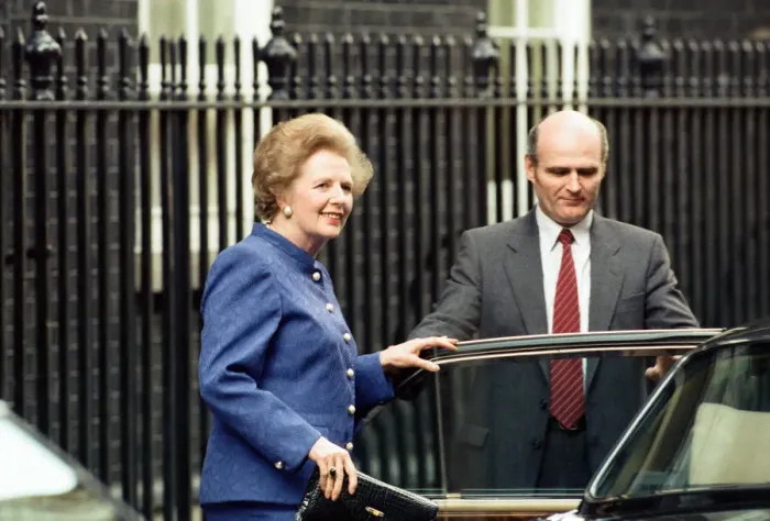 Framed Print : Prime Minister Margaret Thatcher at Downing Street on Budget Day. 20th March 1990 Framed Print : Prime Minister Margaret Thatcher at Downing Street on Budget Day. 20th March 1990