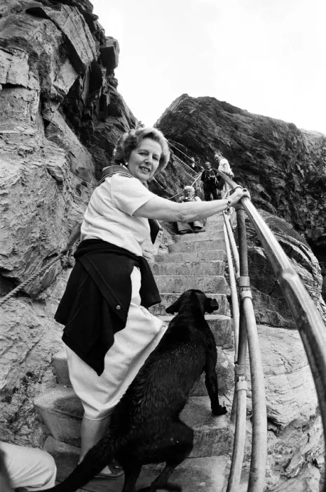 Framed Print : Prime Minister Margaret Thatcher on holiday at Bedruthan, Cornwall. 10th August 1981 Framed Print : Prime Minister Margaret Thatcher on holiday at Bedruthan, Cornwall. 10th August 1981