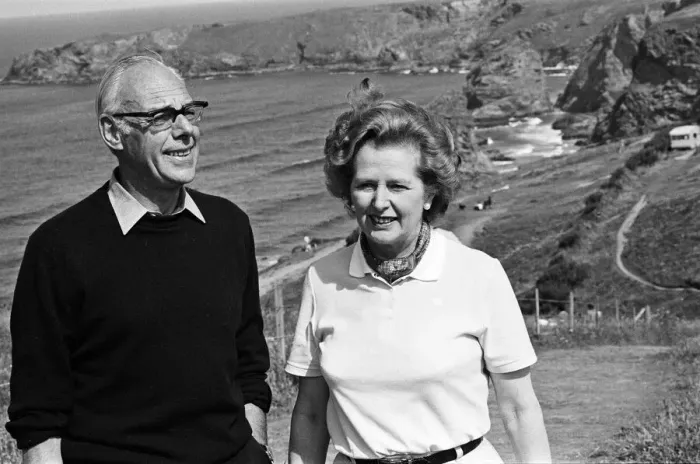 Framed Print : Prime Minister Margaret Thatcher and her husband Denis on holiday at Bedruthan, Cornwall Framed Print : Prime Minister Margaret Thatcher and her husband Denis on holiday at Bedruthan, Cornwall