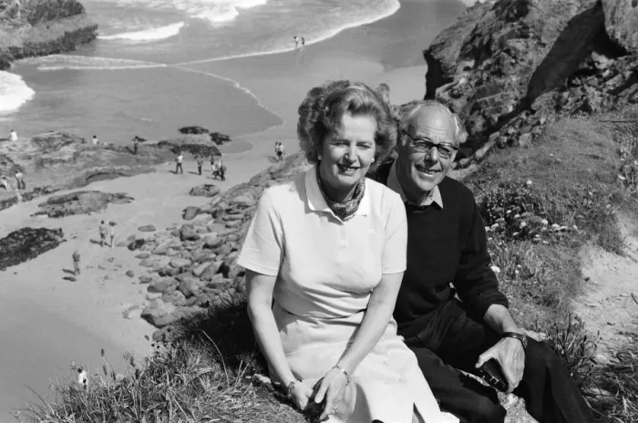 Framed Print : Prime Minister Margaret Thatcher and her husband Denis on holiday in North Cornwall Framed Print : Prime Minister Margaret Thatcher and her husband Denis on holiday in North Cornwall