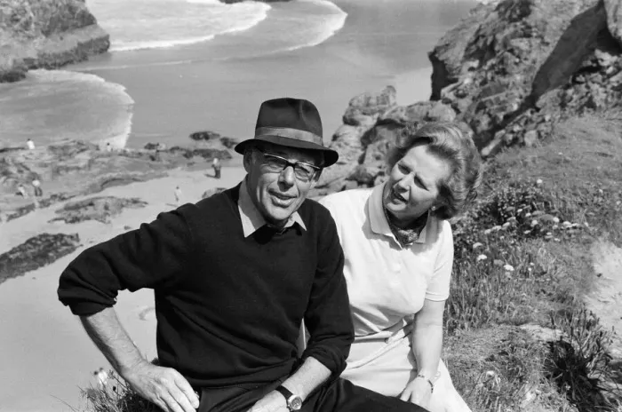 Framed Print : Prime Minister Margaret Thatcher and her husband Denis on holiday in North Cornwall Framed Print : Prime Minister Margaret Thatcher and her husband Denis on holiday in North Cornwall