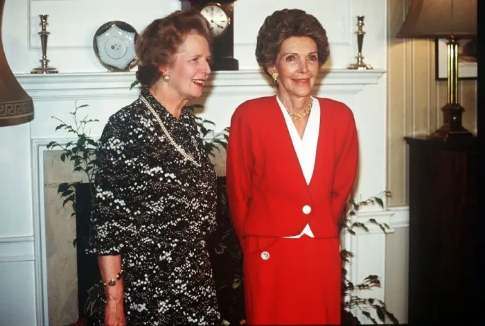 Framed Print : Prime Minister Margaret Thatcher recieves Nancy Reagan, wife of the American president Framed Print : Prime Minister Margaret Thatcher recieves Nancy Reagan, wife of the American president