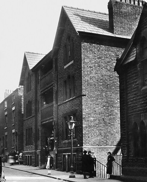 Prince Albert Cottages, St James Street, Liverpool, Merseyside. 30th April 1935