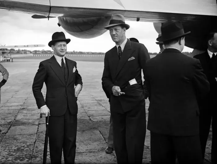 Framed Print : Prince Axel of Denmark (centre) on a official visit dis-embarks from Danish Air Lines Framed Print : Prince Axel of Denmark (centre) on a official visit dis-embarks from Danish Air Lines