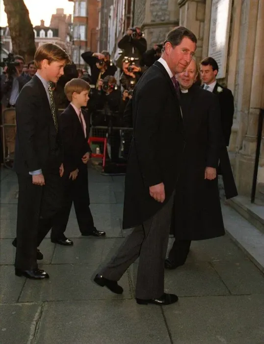Framed Print : Prince Charles arrives at wedding of James Palmer Tomkinson with William and Harry