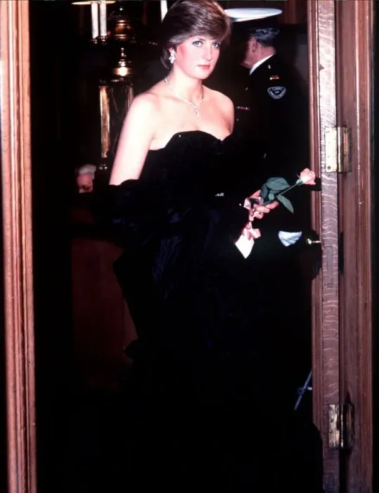 Framed Print : Prince Charles and Lady Diana Spencer attend their first public event together Framed Print : Prince Charles and Lady Diana Spencer attend their first public event together