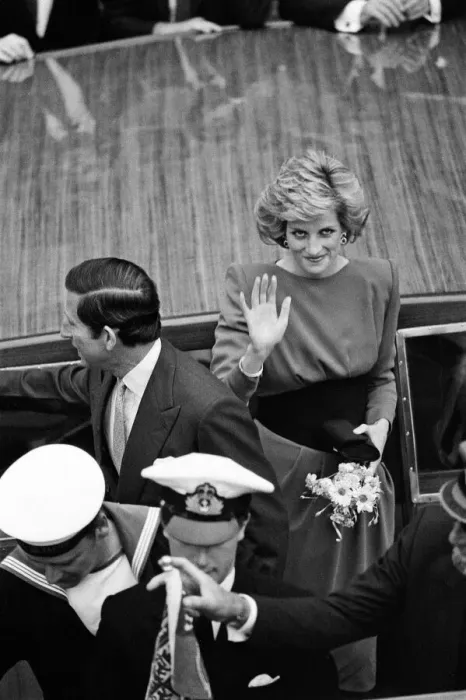 Framed Print : Prince Charles, Prince of Wales and Diana, Princess of Wales visit Italy. May 1985 Framed Print : Prince Charles, Prince of Wales and Diana, Princess of Wales visit Italy. May 1985