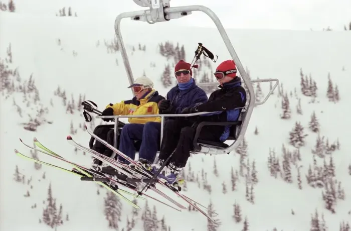 Framed Print : Prince Charles with Princes William and Harry during their skiing holiday in Whistler Framed Print : Prince Charles with Princes William and Harry during their skiing holiday in Whistler