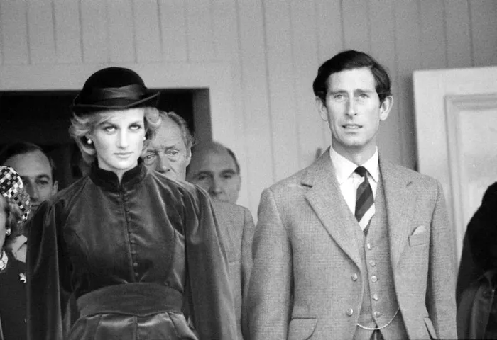 Framed Print : Prince Charles and Princess Diana during the annual Braemar Highland Games Framed Print : Prince Charles and Princess Diana during the annual Braemar Highland Games