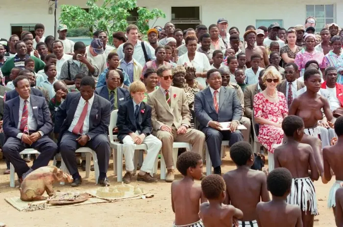 Framed Print : Prince Charles and his son Prince Harry visit the village of Dukuduku in South Africa Framed Print : Prince Charles and his son Prince Harry visit the village of Dukuduku in South Africa