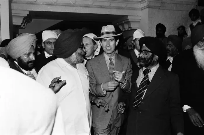 Framed Print : Prince Charles visits the Golden Temple of the Sikhs in Amritsar