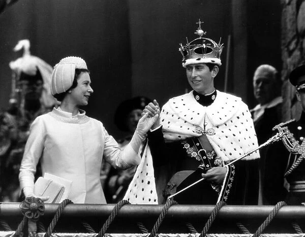 Your Prince - My dear Son, July 1969 The moment when the Queen presented the Prince