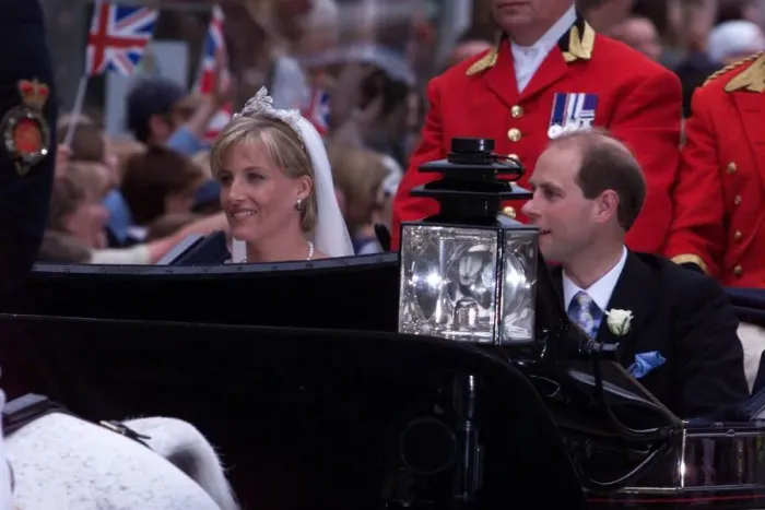 Framed Print : Prince Edward with bride Sophie Rhys Jones June 1999
